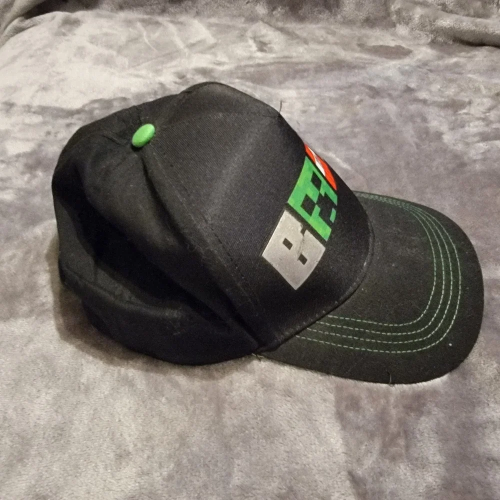 Minecraft Snapback Hat Kids OSFM Black Excellent Creeper TNT 
